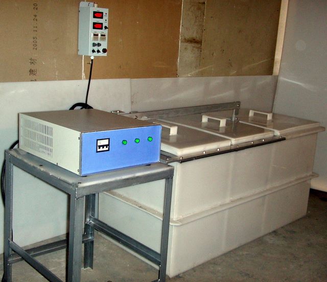 不銹鋼電解拋光液為什么使用時(shí)間久了會(huì)發(fā)綠色？